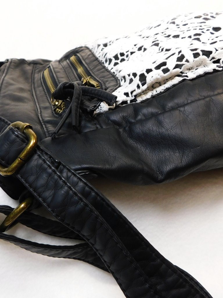 Scarleton Los Angeles Black /White Lace Crossbody Bag Black H174001 New With Tag — image 6 of 8